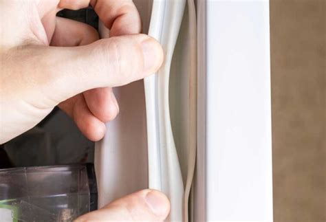 how to fix fridge rubber
