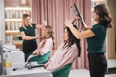 How a Hair Stylist Can Elevate Your Whole Look?