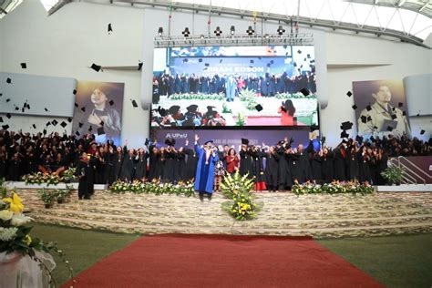 Upeu Juliaca Celebr La Graduaci N De Bachilleres Y Titulados