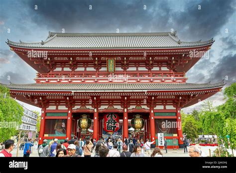 Oriental architecture roof sensoji asakusa hi-res stock photography and ...