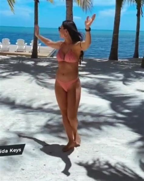 Tenille Dashwood In A Bikini Outside Her Hotel XHamster