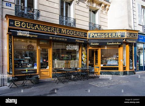 Traditional French Bakery Shop Stock Photo Alamy