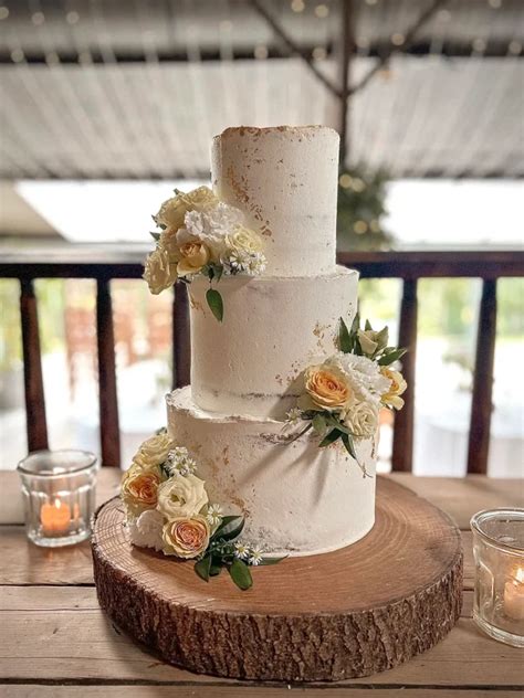 Semi Naked Cakes Luxury Wedding Cakes In Oxfordshire Gloucestershire The Cotswolds And Beyond