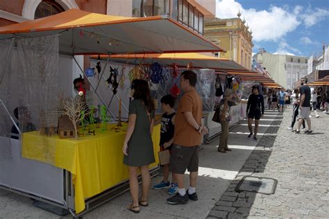 Novas barracas renovam estética da Feira do Largo da Ordem