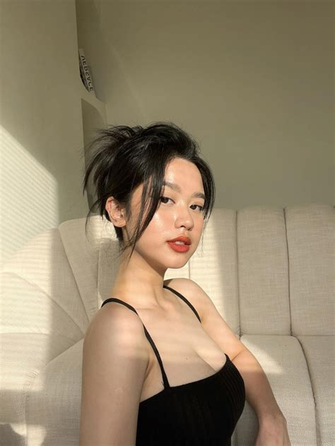 Hot girl tạp hoá xinh đẹp bất ngờ trong loạt ảnh diện bikin i Người đẹp Việt Giải Trí