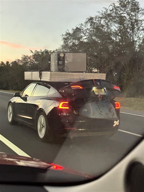 [oc]when you have tesla money but not $25 uhaul money : r/IdiotsInCars
