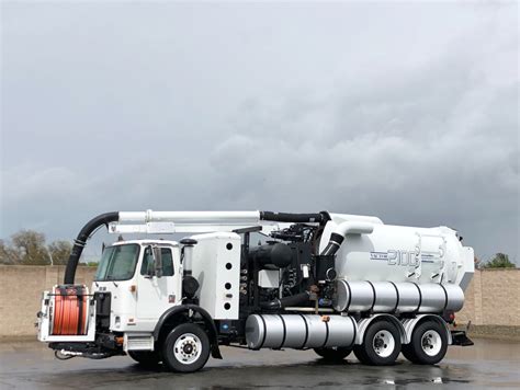 2007 Autocar Vactor 2110 PD CNG Sewer Truck