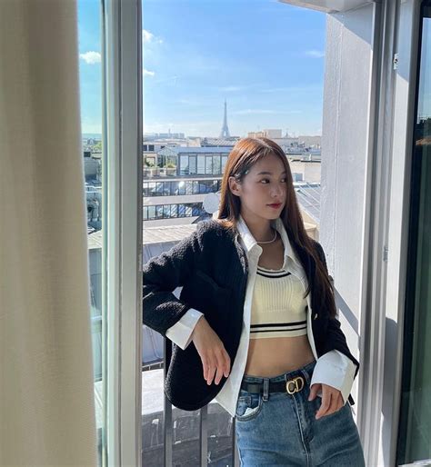 Học cách diện đồ Thu của hot girl số Thái Lan Pimtha