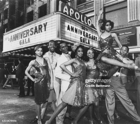 Apollo Theater Marquee Photos And Premium High Res Pictures Getty Images