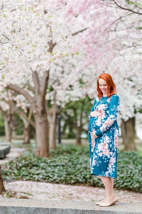 Cherry Blossoms Maternity Photos Capturing The Beauty Of Spring