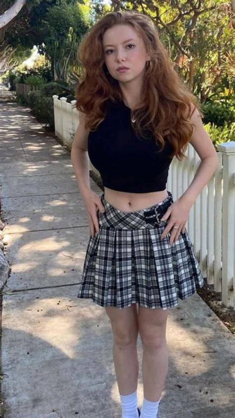 Nice Redhead Redhead Girl Celebrity Style Long Red Hair