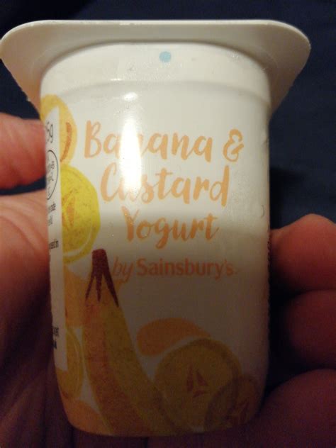 banana custard yogurt - sainsburry - 1