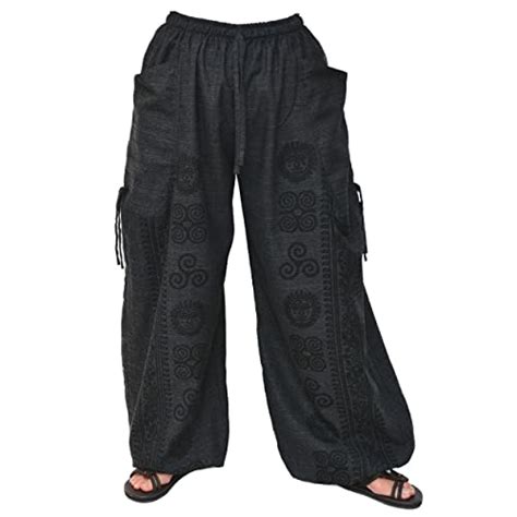 9 Best Meditation Clothing for a Comfortable Practice