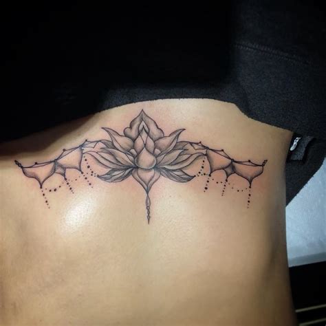 Best 30 Sternum Tattoos Designs For Women Page 2 Of 3 Gravetics