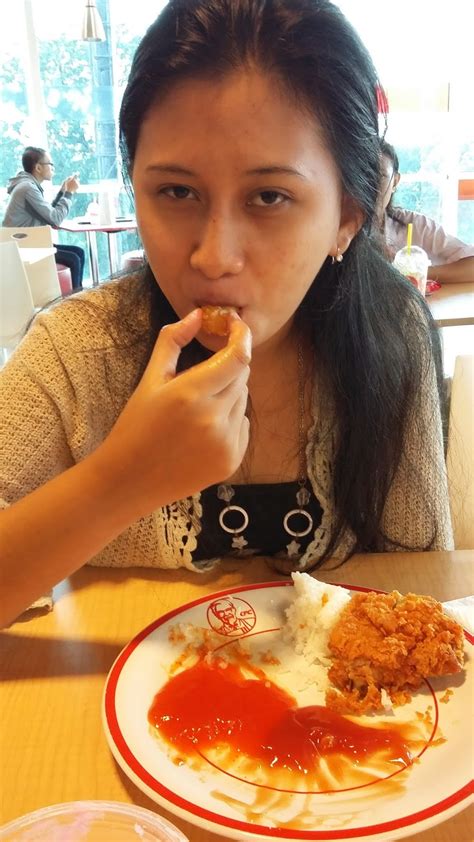 REVIEW MENU KFC RED HOT CHICKEN DI KFC MARGONDA DEPOK LET S SHARE