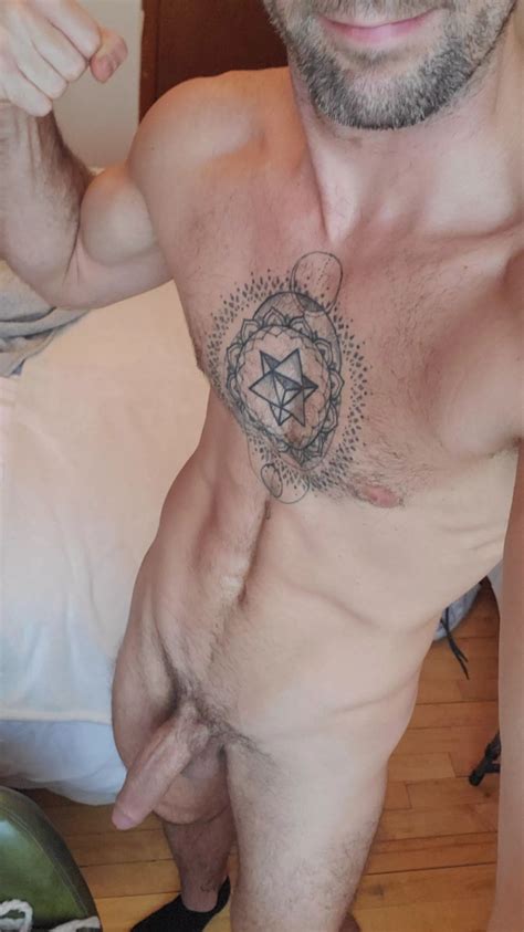 Just Accept Yourself Nudes Gaybrosgonewild Nude Pics Org