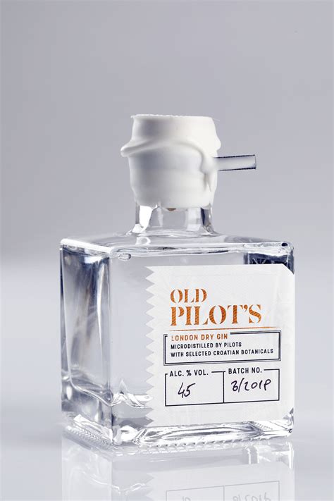 Old Pilots London Dry Gin 02 L Balkan