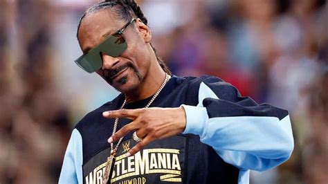 WATCH: Fan footage catches surprising WWE employee instructing Snoop