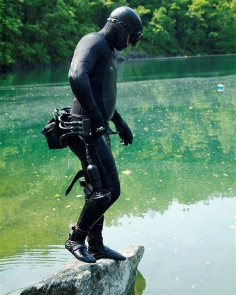 Снаряжение для дайвинга: подводный мини буксировщик Jetboots /| Путь ...