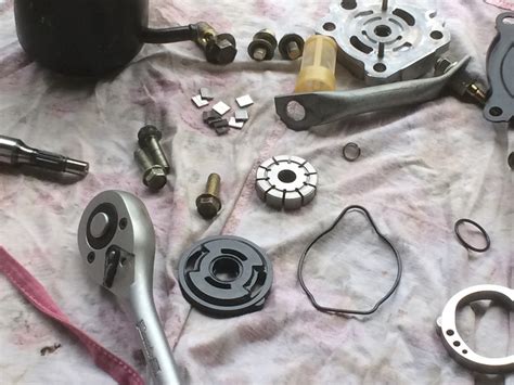 Subaru Legacy LX Редукционный клапан ГУРа — Subaru Legacy (BD/BG/BK), 1 ...