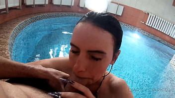 Sex In A Public Pool Xnxx