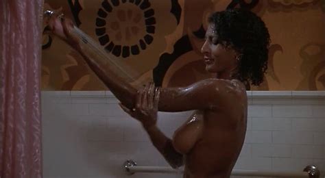 Pam Grier Nua Em Friday Foster