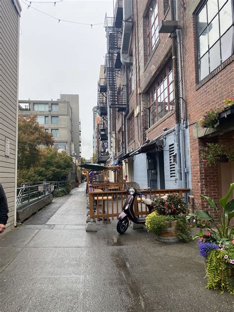 seattle! | Seattle nightlife, Seattle washington apartments, Portland city