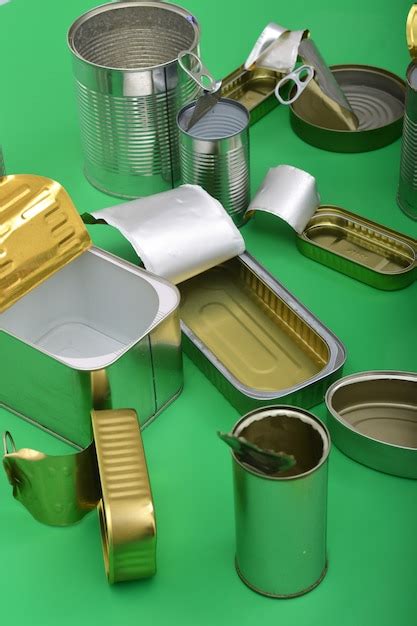premium photo view  tin  isolated  green