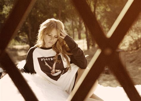 burton-playboy-collaboration-ah16-folkr-04 - Folkr | Mode, lifestyle