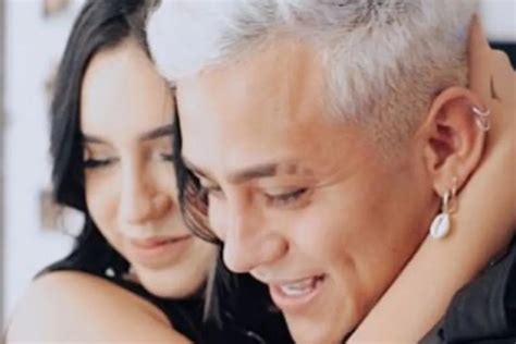 Rod Contreras Y Domelipa Cuentan Cómo Inició Su Romance ¡ella Le Robó