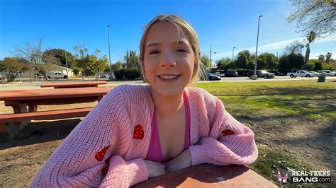 Fresh Faced Teen Becky Summer Has The Prettiest Pink Pussy XNXX