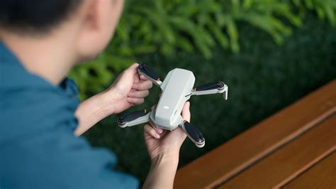 DJI adds affordable, pint-sized 4K drone to its ever-expanding roster ...