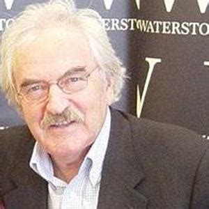 Des Lynam - Age, Family, Bio | Famous Birthdays