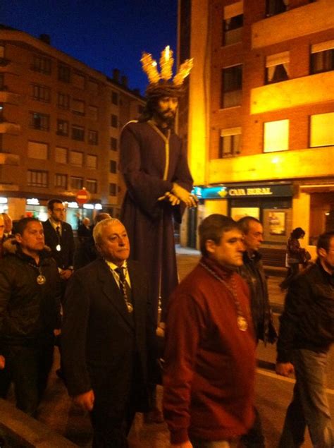 Costaleros De Oviedo Solemne Traslado Del Se Or De La Sentencia