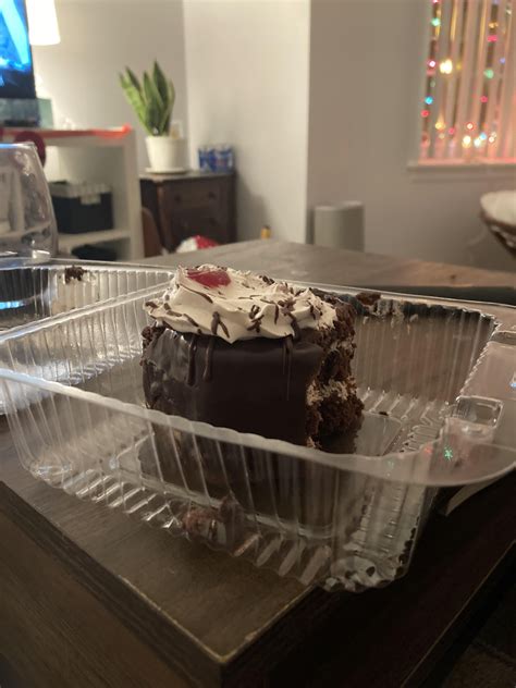 Calorie estimate: Hellas Greek Chocolate Mousse cake? : r/caloriecount