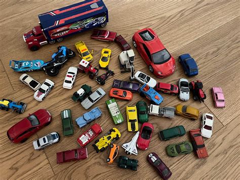 Wyrzutnia Tir Hot wheels samochodziki samochody żelaźniaki zestaw Warszawa Bielany OLX pl