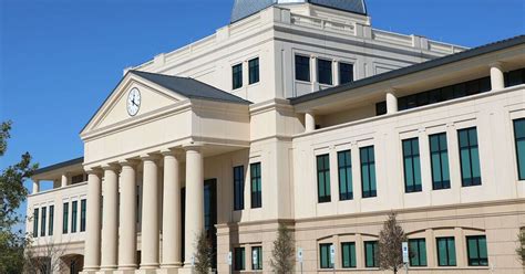 Texas Man Convicted Of Sex Crimes Took Deadly Drink In Court Lawyers Say The New York Times