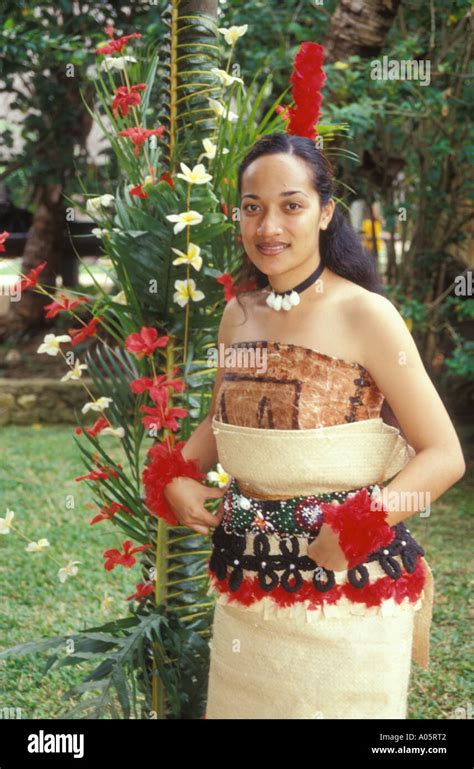 Dancer wearing traditional dress at The Polynesian Cultural Center ...