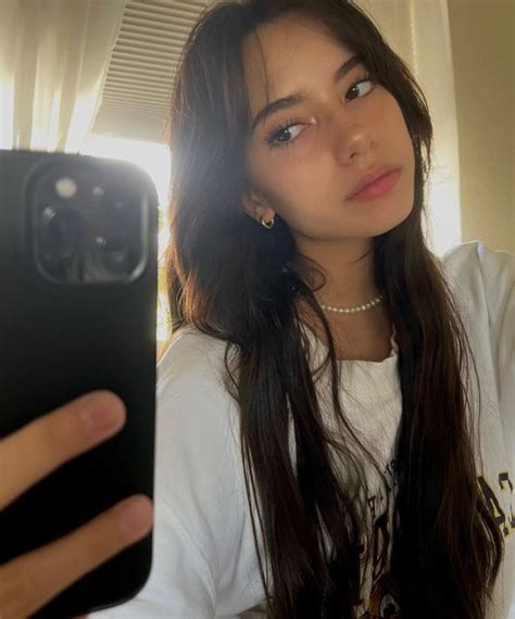 LANI PLIOPA On Instagram Recent Brunette Aesthetic Pretty Girl Face Pretty Brunette