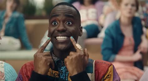 Sex Education saison la série fait un détour par la fac pour ses adieux