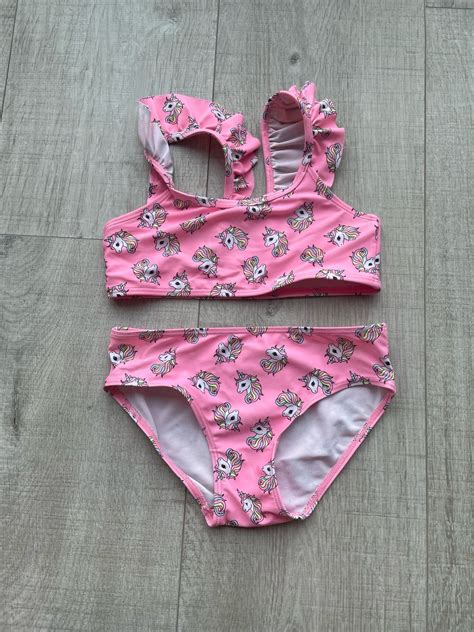 Se produkter som liknar Rosa unicorn bikini storlek 1 på Tradera 644766513