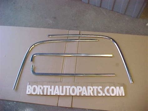 1970 Pontiac Grand Prix Window Trim Moldings Mb Borthautoparts