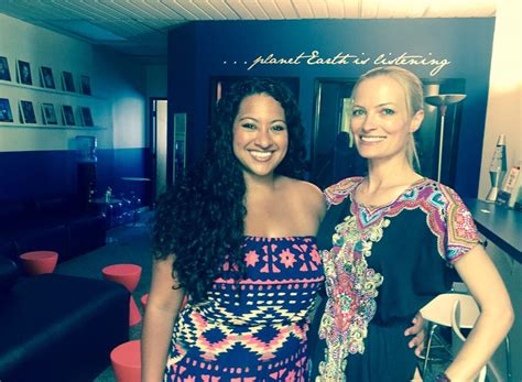 How Much Should You Reveal About Yourself While Online Dating Sex Perts Weigh In August