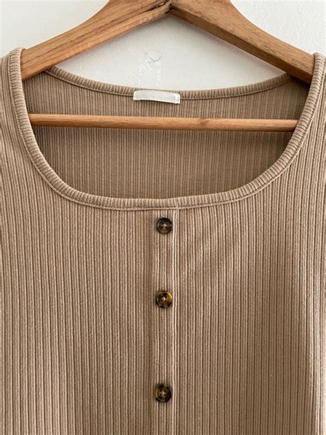 Gu Nude Ribbed Crop Top On Carousell
