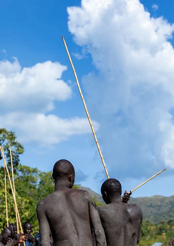 Suri Tribe Warriors During A Donga Stick Fighting Ritual Flickr