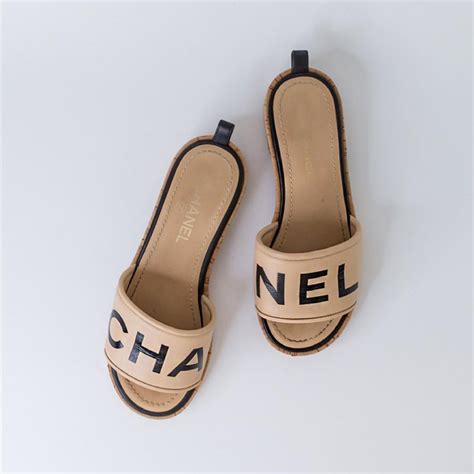 CHANEL Шлепанцы - Brandcollector