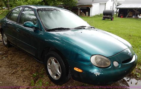 1996 Ford Taurus Gl In Riley Ks Item K7428 Sold Purple Wave