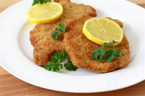 Traditional German Schnitzel Schweineschnitzel The Daring Gourmet