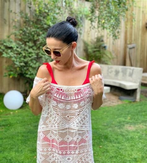 8 Hot Sexy Luz Valdivieso Bikini Pics