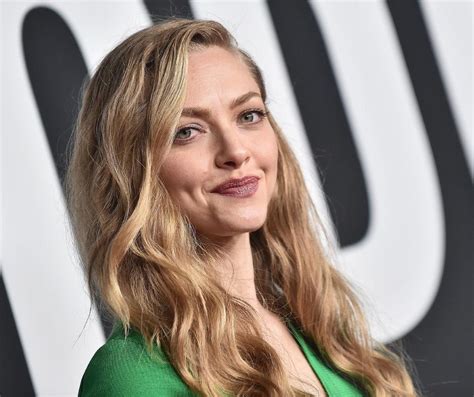 Amanda Seyfrieds Bio Height Weight Body Measurements Dating